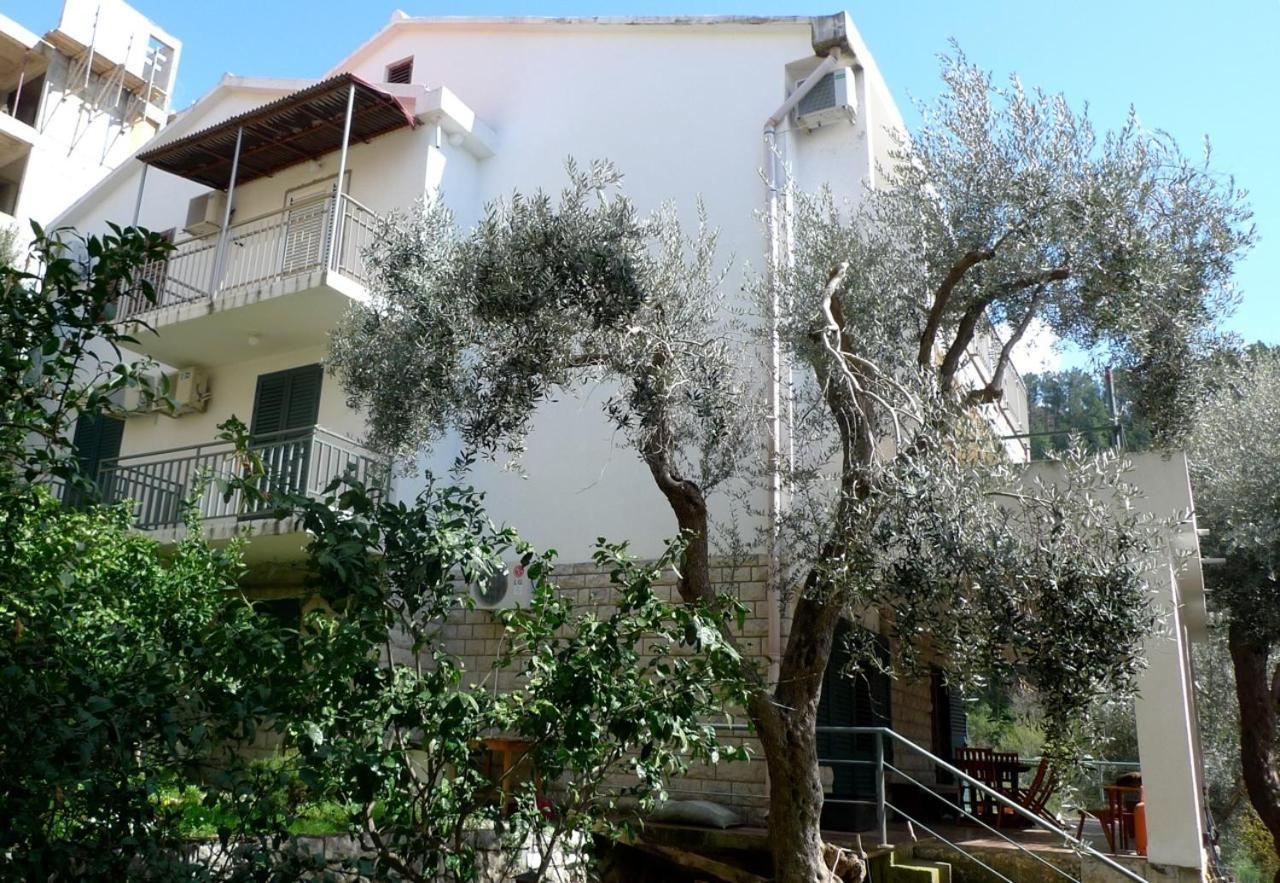 Apartments Maslina Sveti Stefan Exterior photo